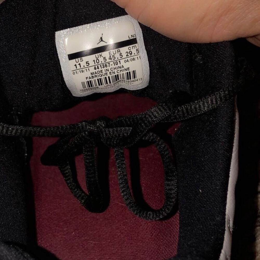 Jordans - Picture 4 of 5